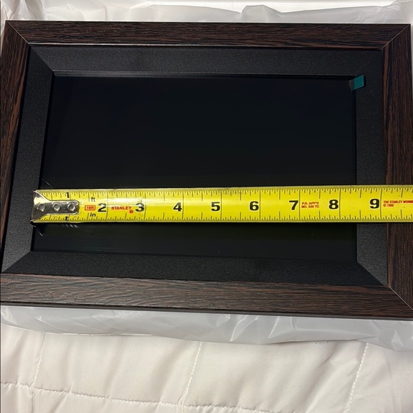 Kodak Classic Photo Frame 10 inch Wi-Fi Enabled - Picture 8 of 9